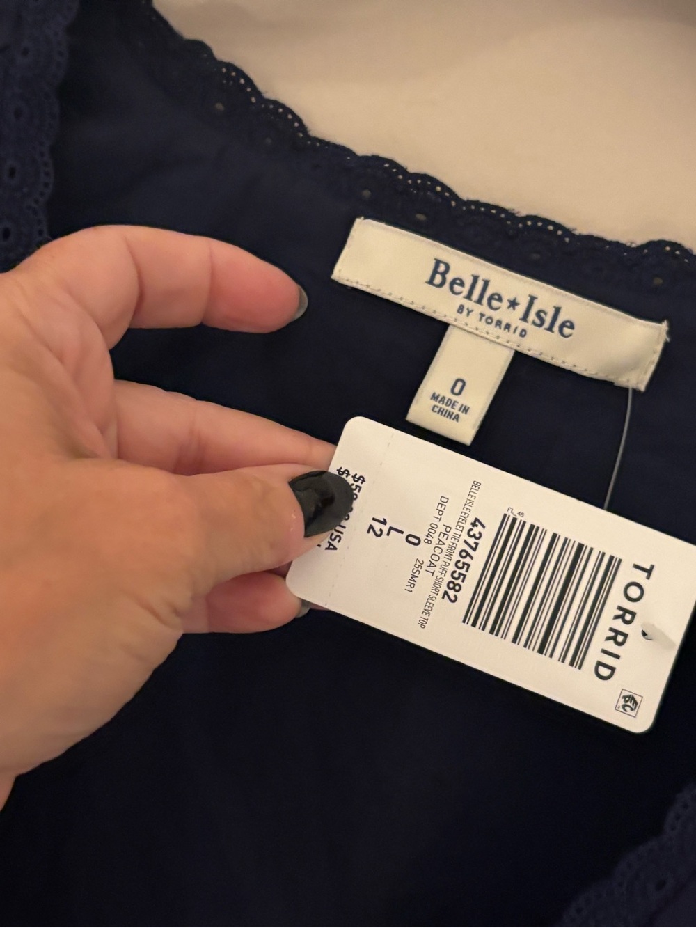 NWT Torrid Belle Isle Navy Eyelet Tie-Front Crop Top Size 0 L 12 - Picture 3 of 5